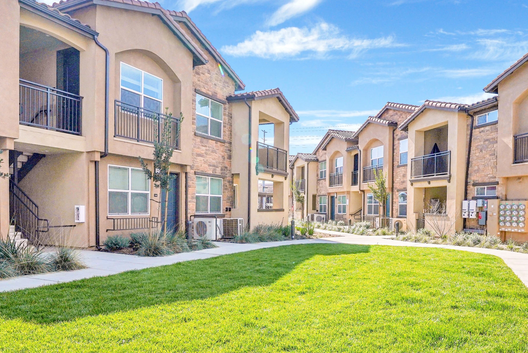 Westbrook residences around a landscaped courtyard